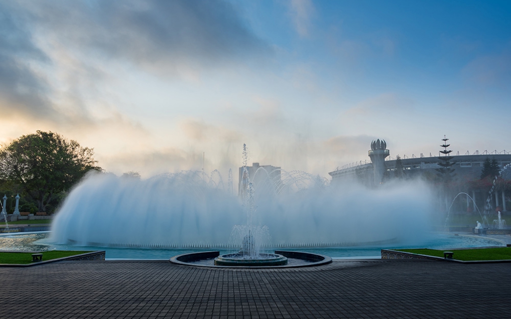 City Night + Fuentes de Lima